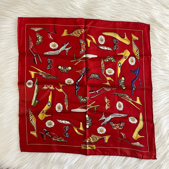 SALVATORE FERRAGAMO CALF LEATHER LONG WALLET AND SILK SCARF BUNDLE - Picture 11 of 15